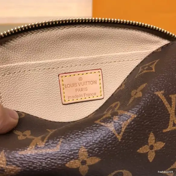 POUCH COSMETIC LOUIS VUITTON 0413